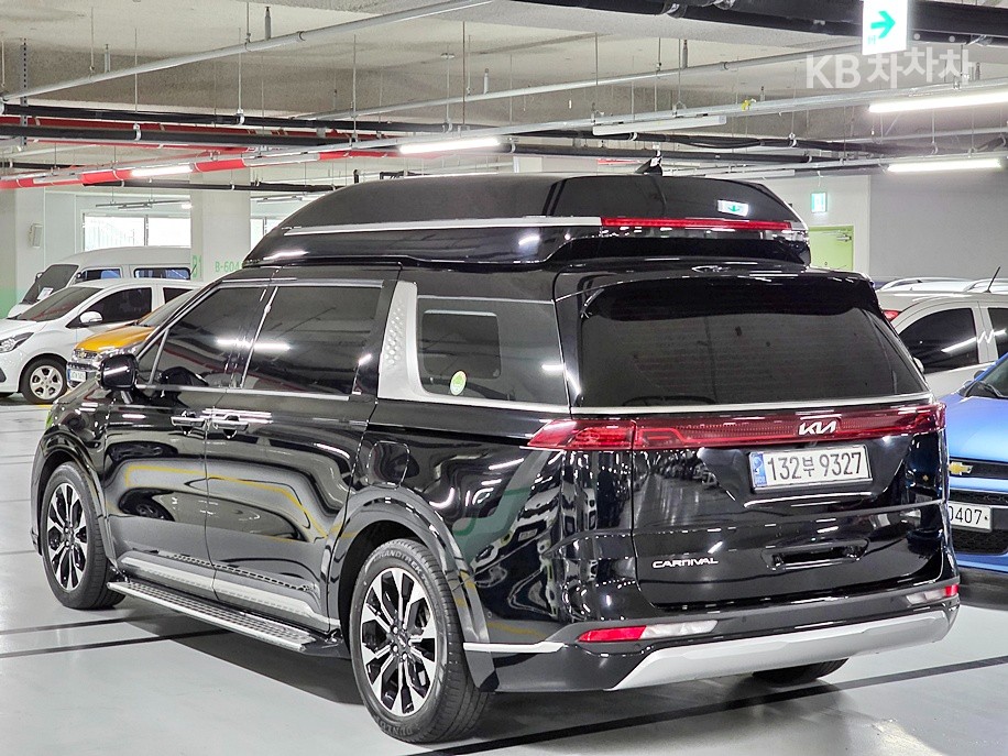 2022 - kia carnival
