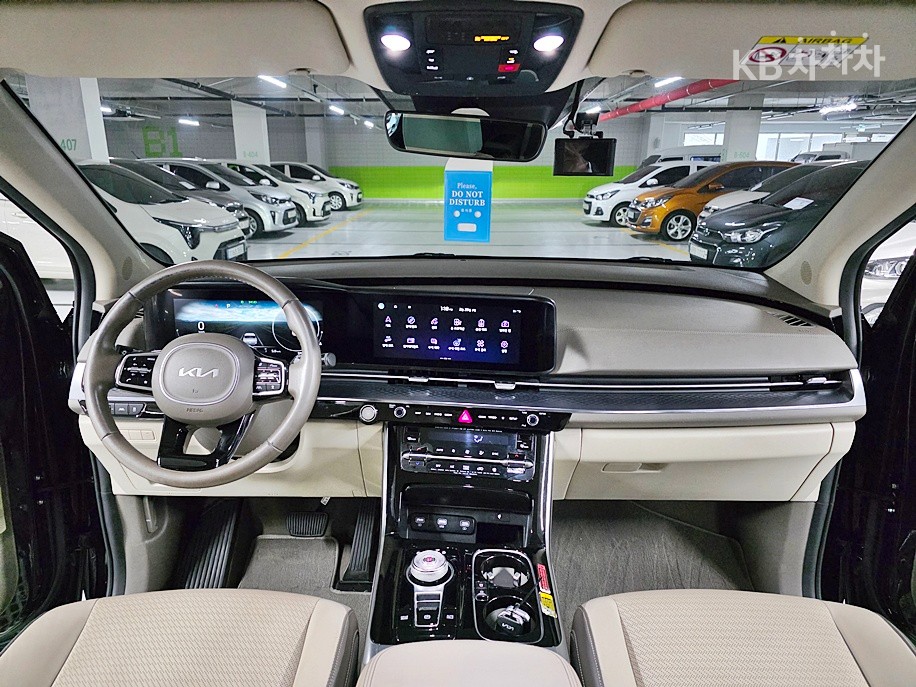 2022 - kia carnival