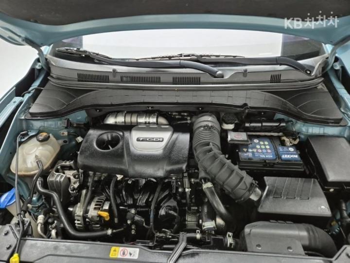 Hyundai Kona 1.6 Turbo Premium 6
