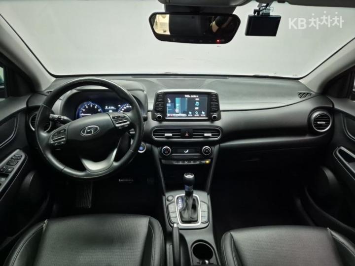 Hyundai Kona 1.6 Turbo Premium 8