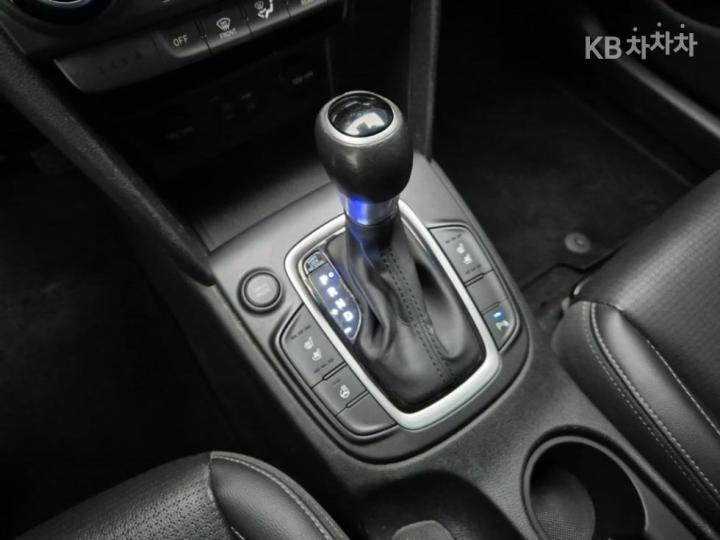 Hyundai Kona 1.6 Turbo Premium 9