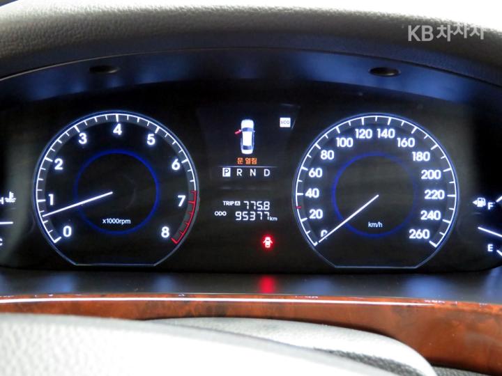 Hyundai Equus New VS380 Prestige 10