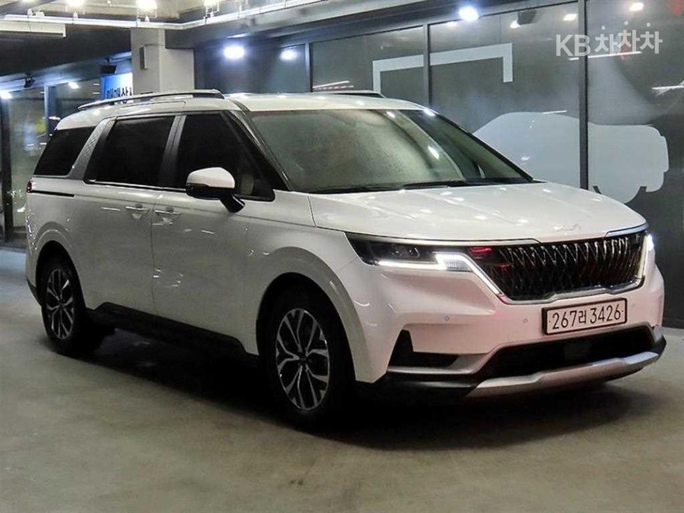 Kia 카니발 4세대 D2.2 9인승 프레스티지 - фото 1