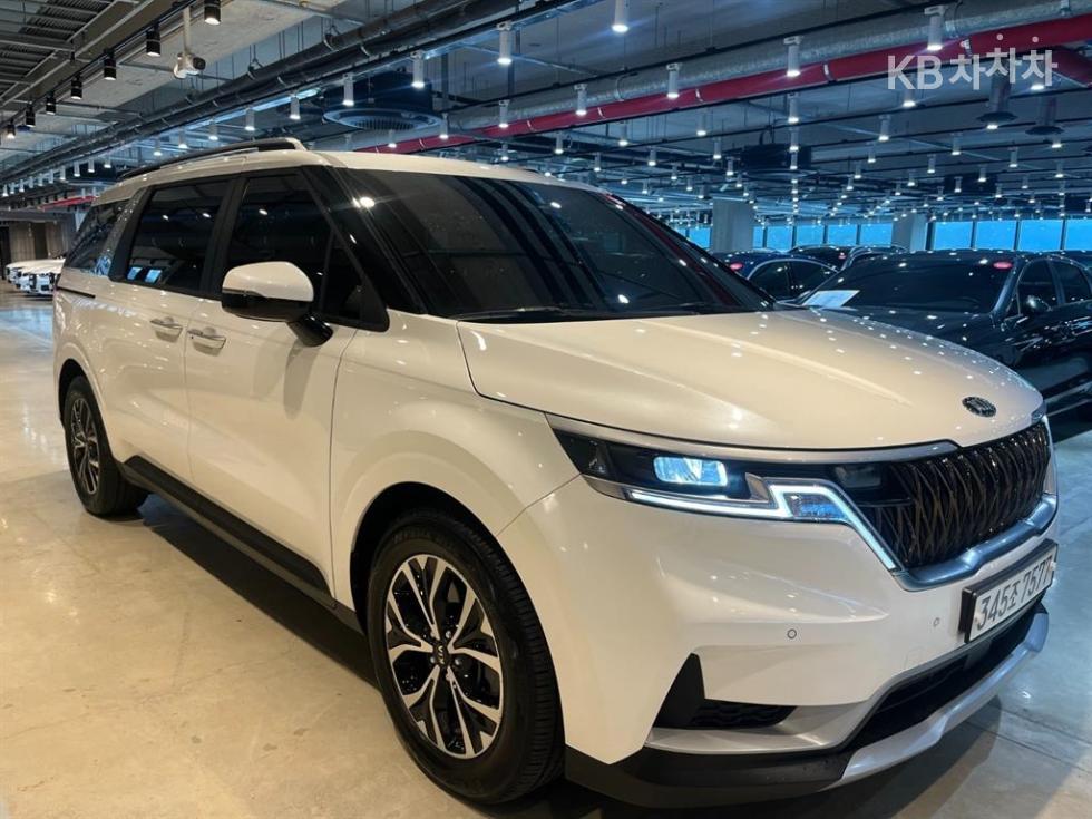 2021 - kia carnival