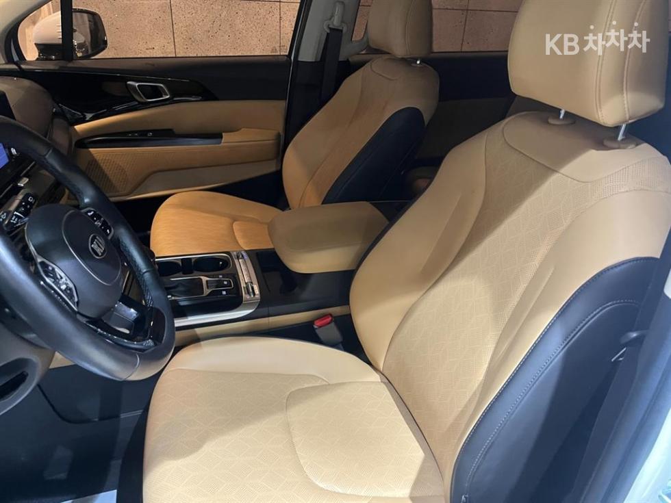 2021 - kia carnival