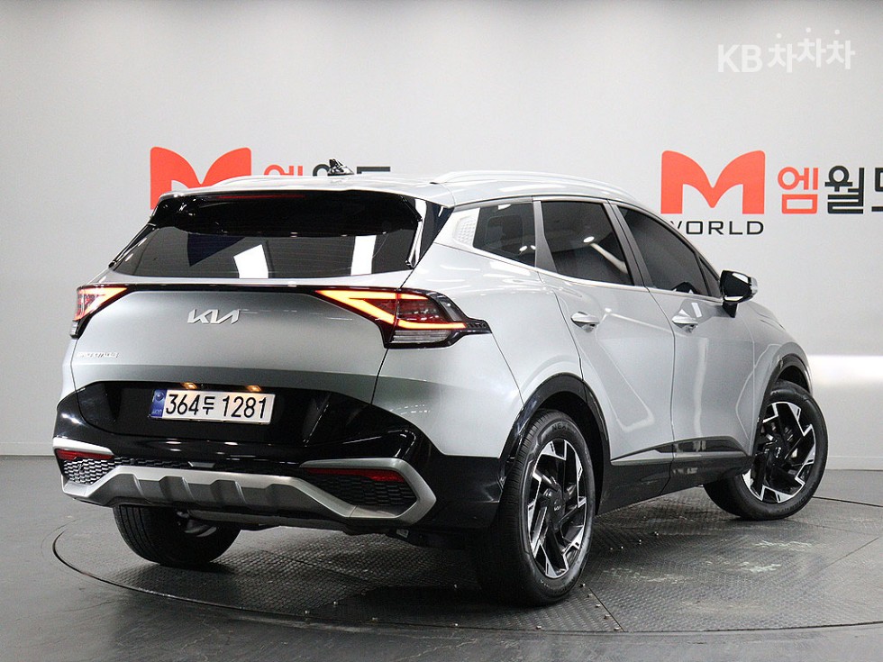 2023 - kia sportage