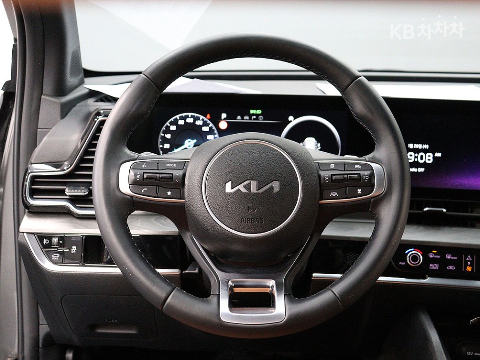 2023 - kia sportage