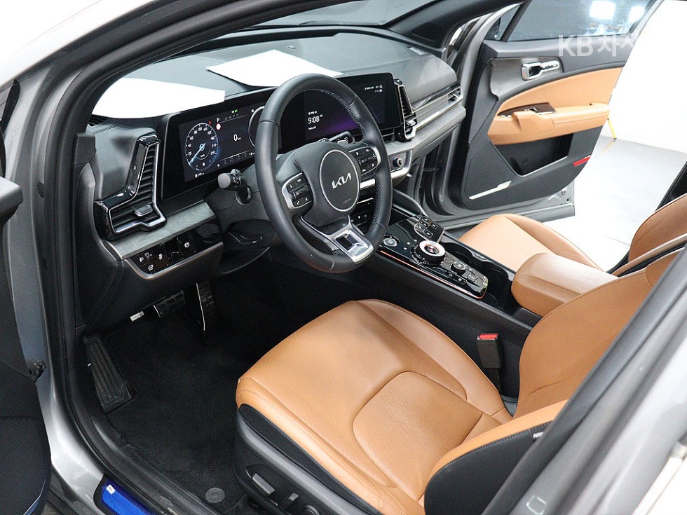 2023 - kia sportage
