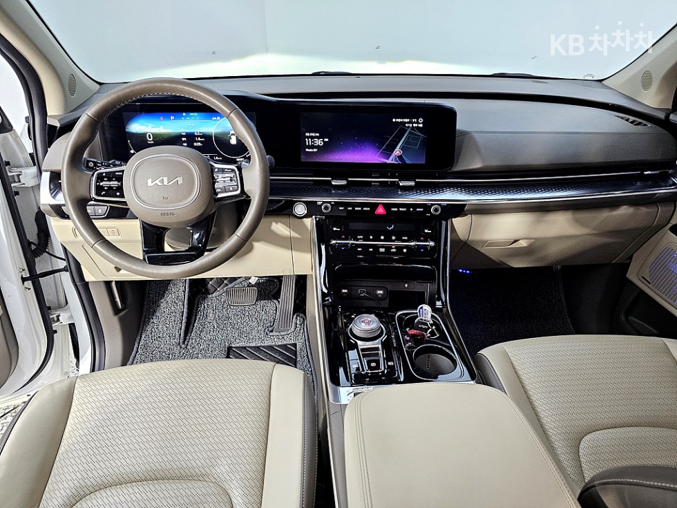 2022 - kia carnival