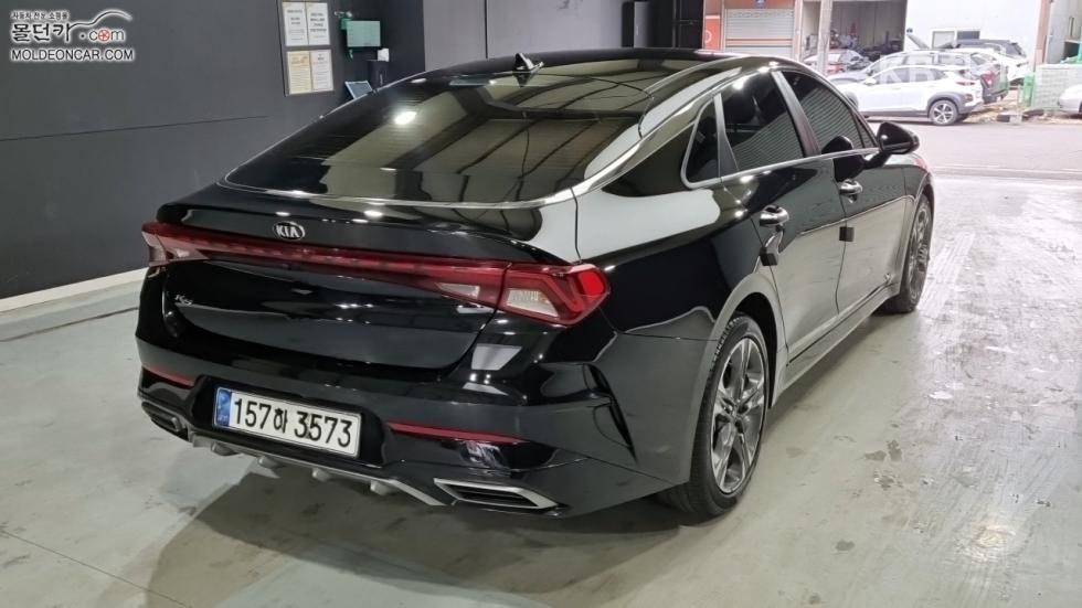2021 - kia k5