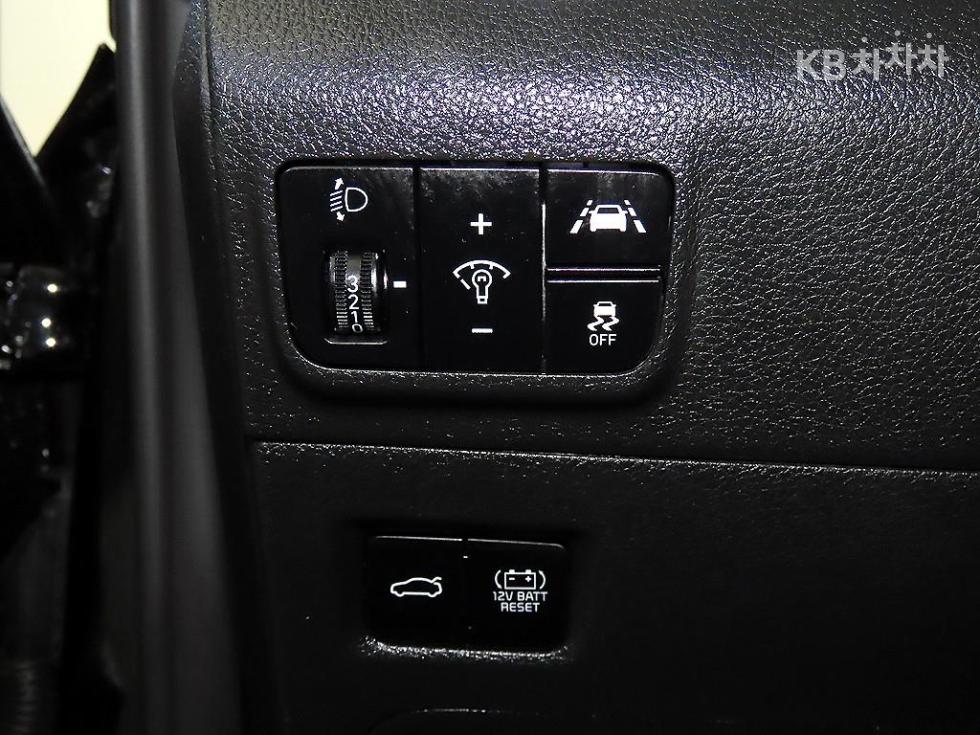 2020 - kia k5