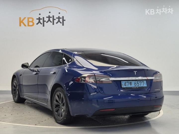 Tesla Model S 75D 5