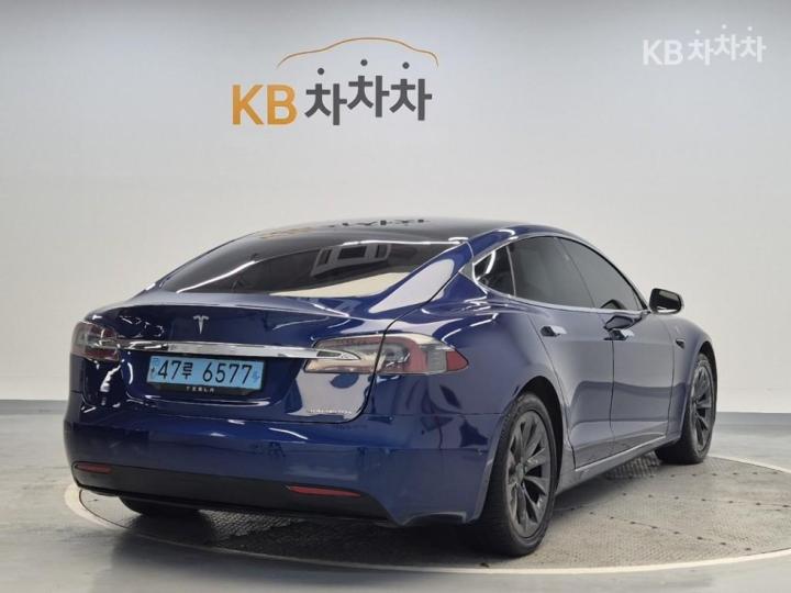 Tesla Model S 75D 4
