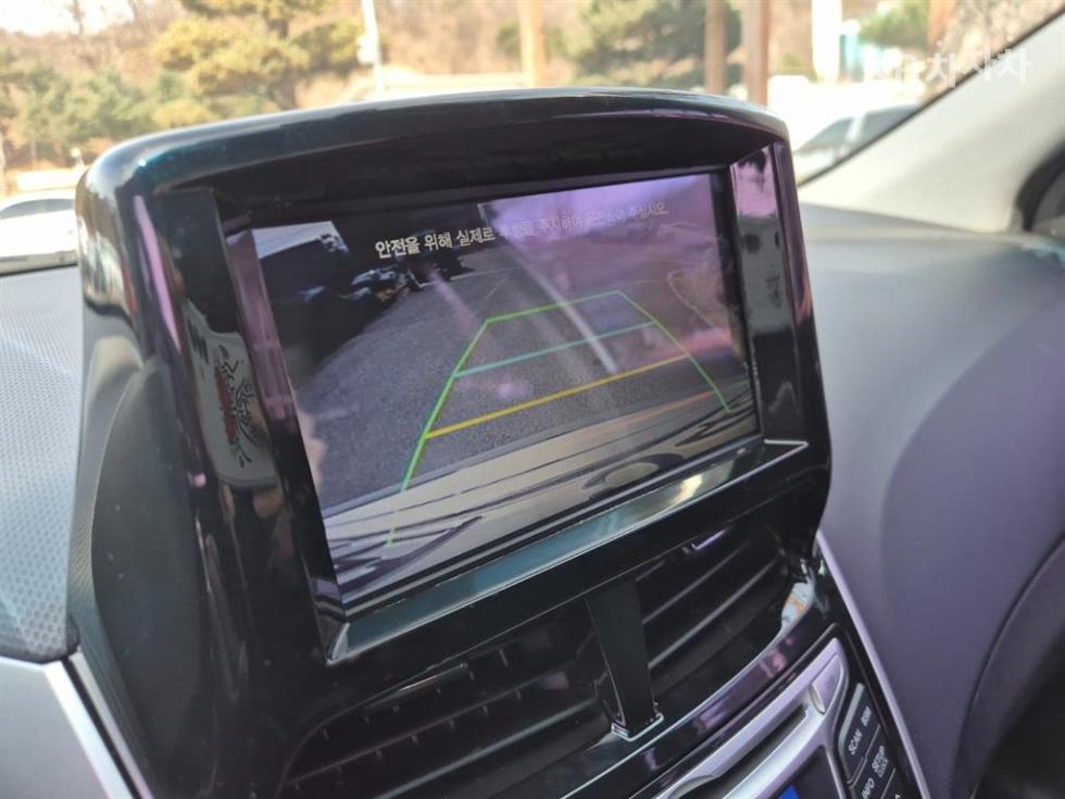 2013 - hyundai accent