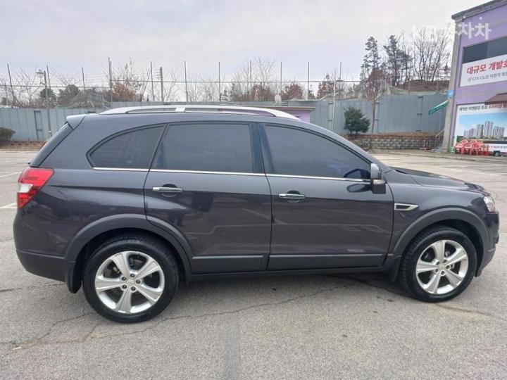 Chevrolet Captiva 2WD LT 6
