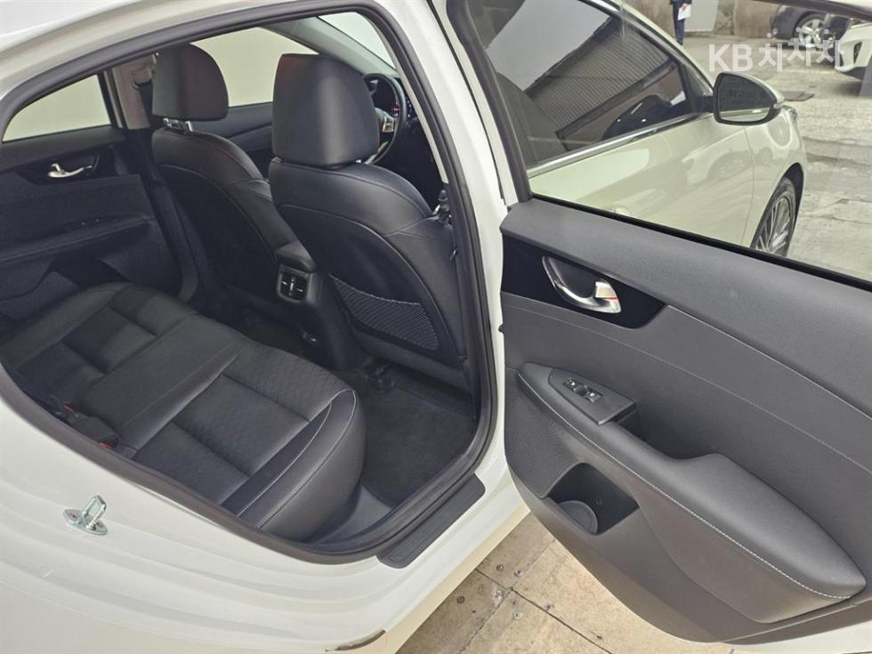 2022 - kia k3