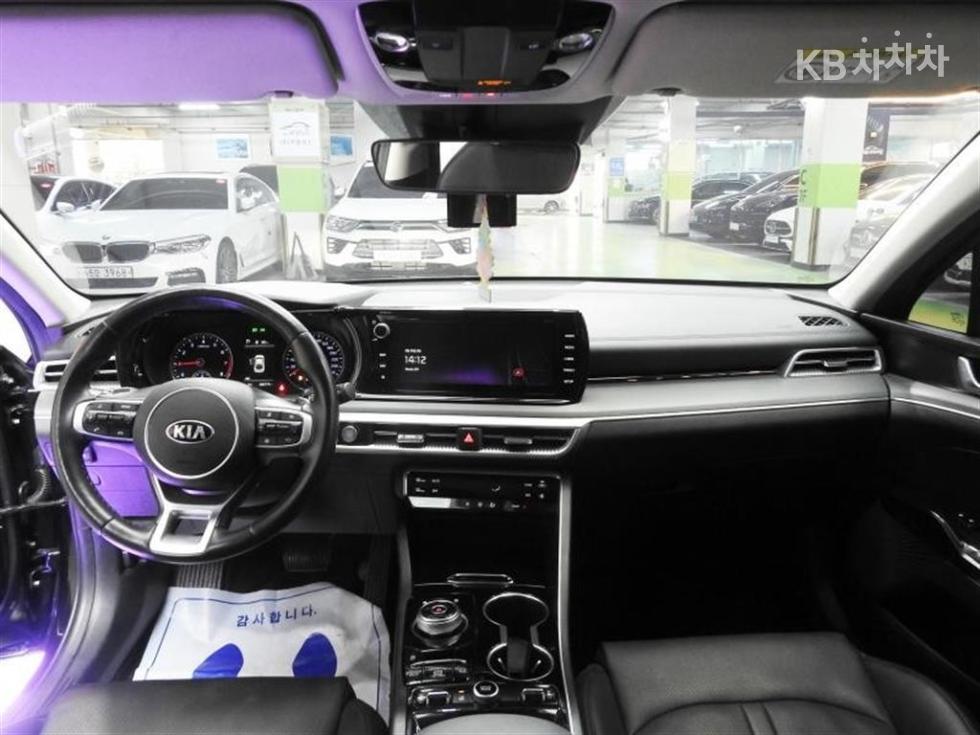 2021 - kia k5
