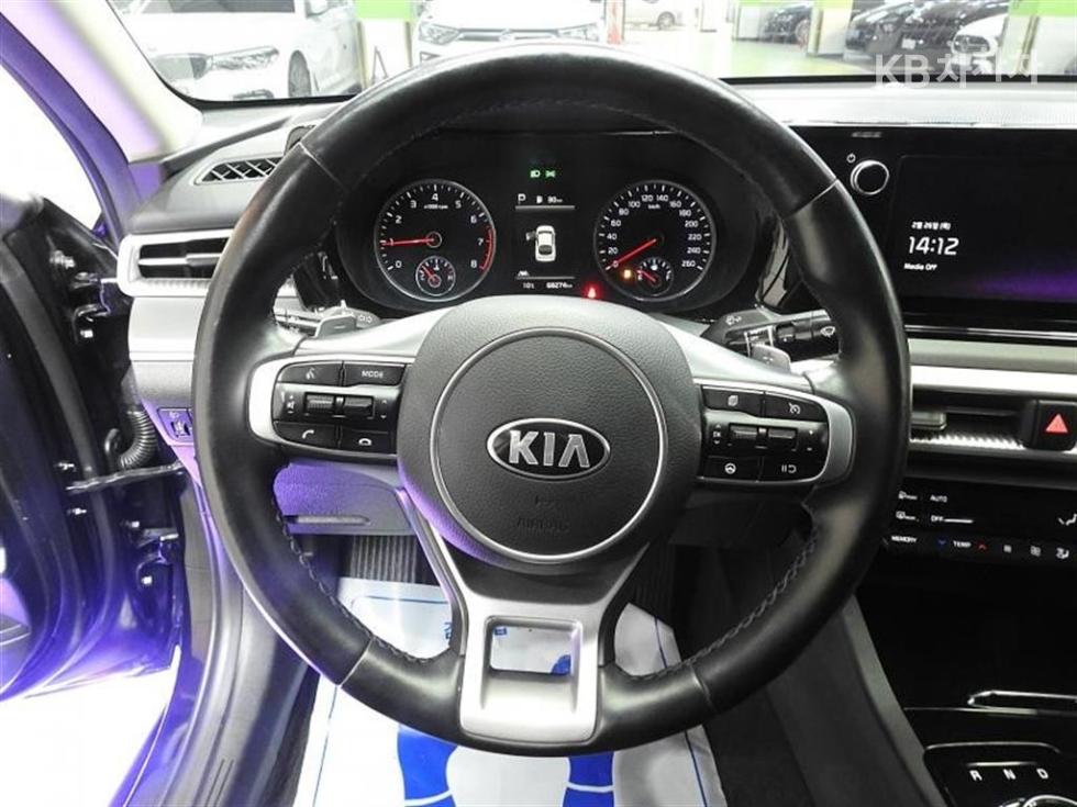 2021 - kia k5