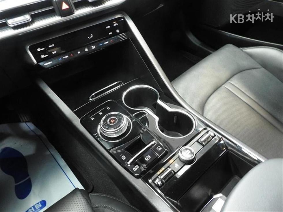 2021 - kia k5