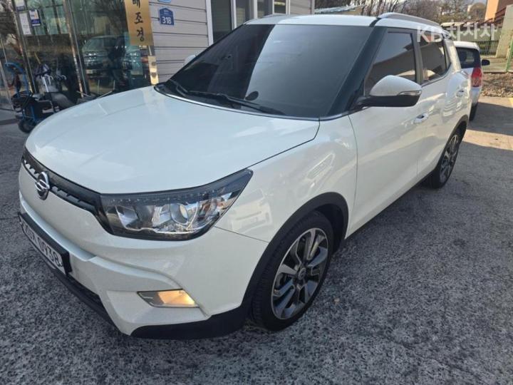 KG Mobility (Ssangyong) Tivoli Gasoline LX Premium Type 4