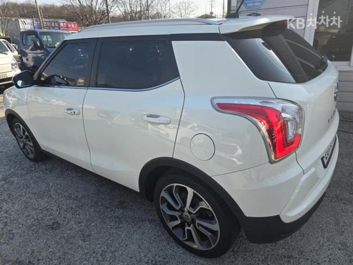 KG Mobility (Ssangyong) Tivoli Gasoline LX Premium Type 6