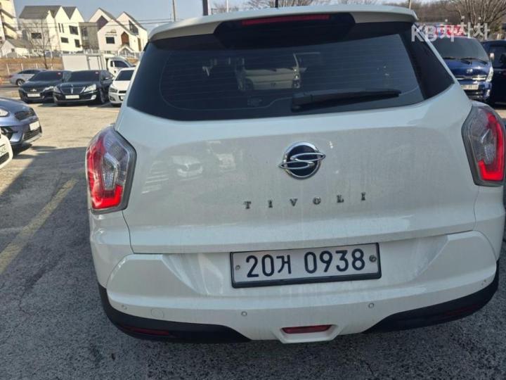KG Mobility (Ssangyong) Tivoli Gasoline LX Premium Type 7