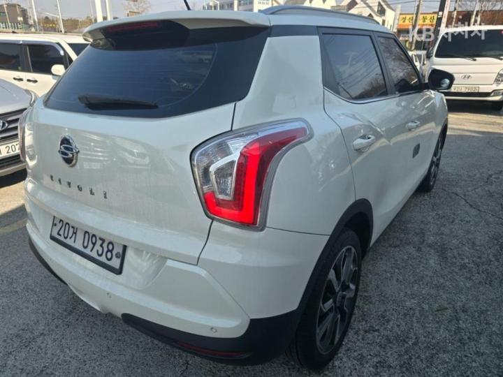 KG Mobility (Ssangyong) Tivoli Gasoline LX Premium Type 8
