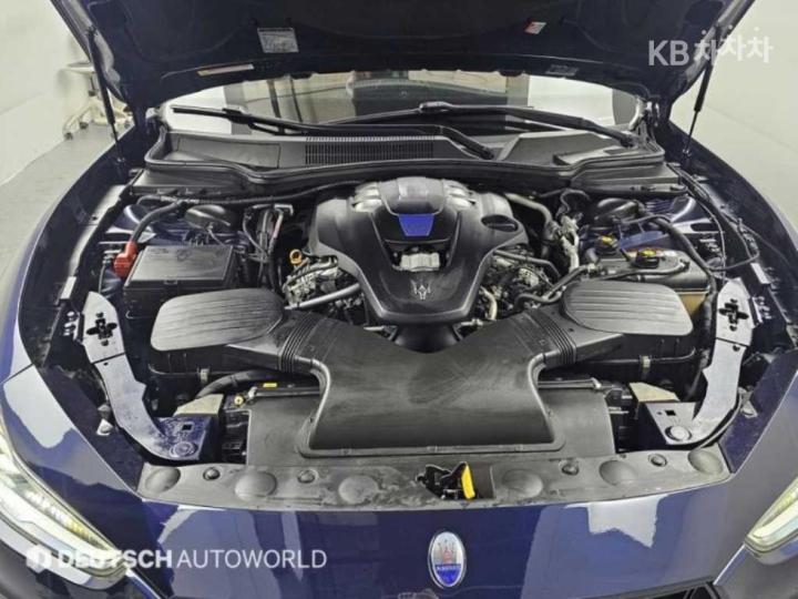 Maserati Ghibli New 3.0 S Q4 GranLusso 7