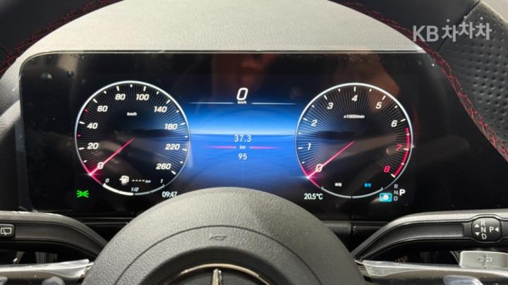 Mercedes-Benz GLA-Class H247 250 4Matic AMG Line 6