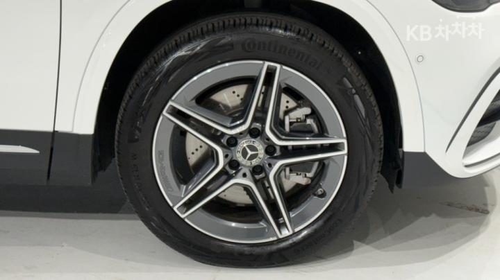 Mercedes-Benz GLA-Class H247 250 4Matic AMG Line 8