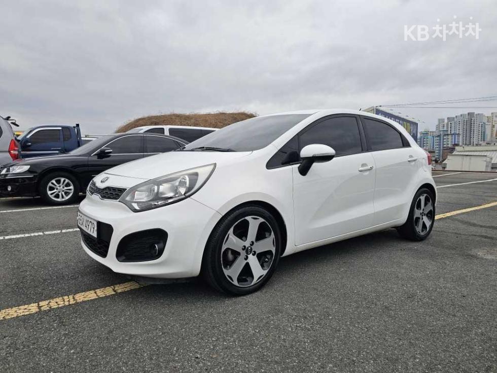 2013 - kia pride