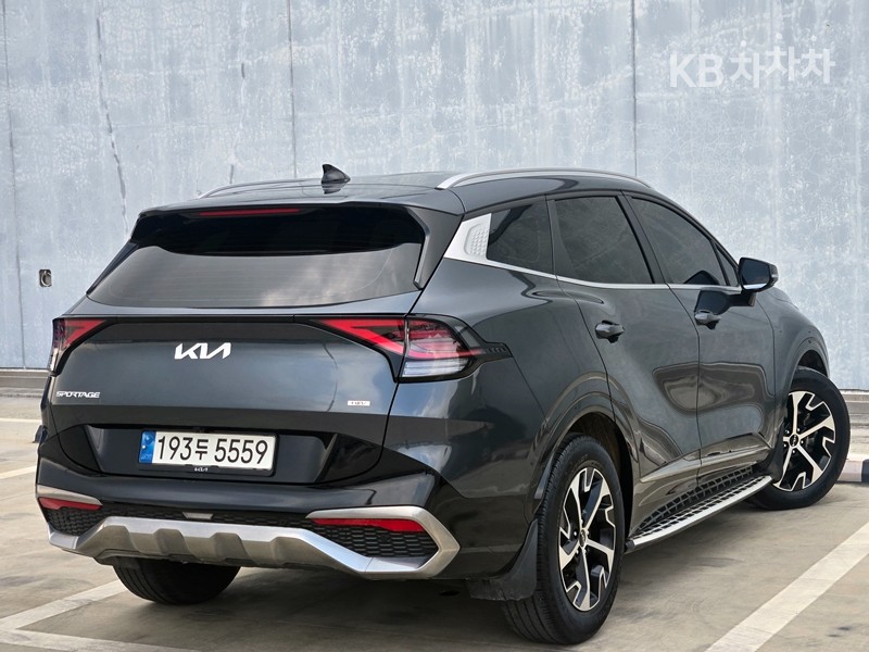 2022 - kia sportage