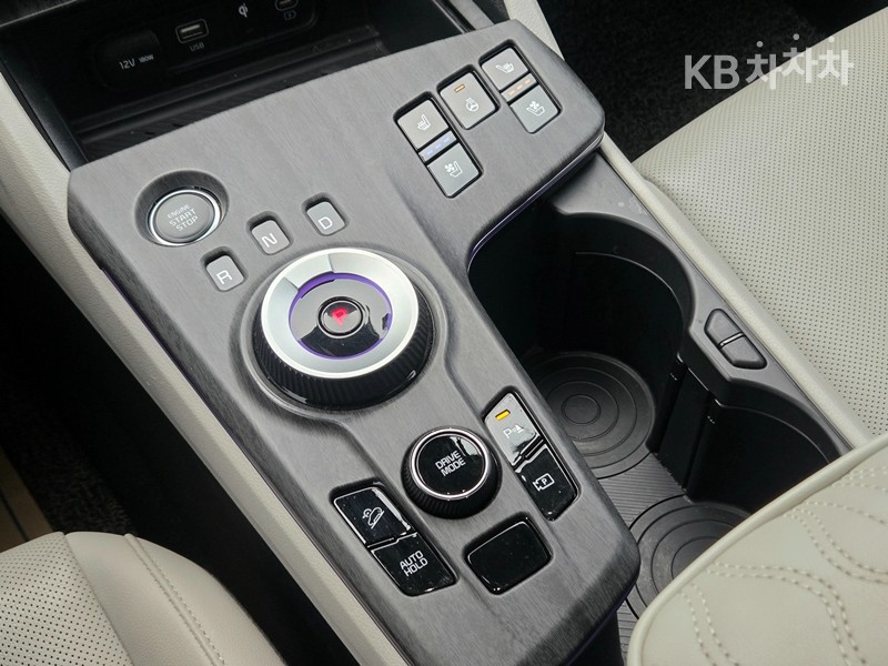 2022 - kia sportage