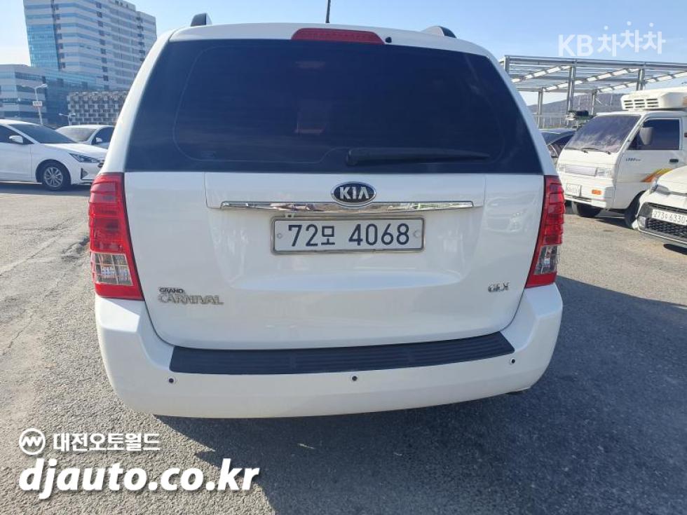 2013 - kia carnival