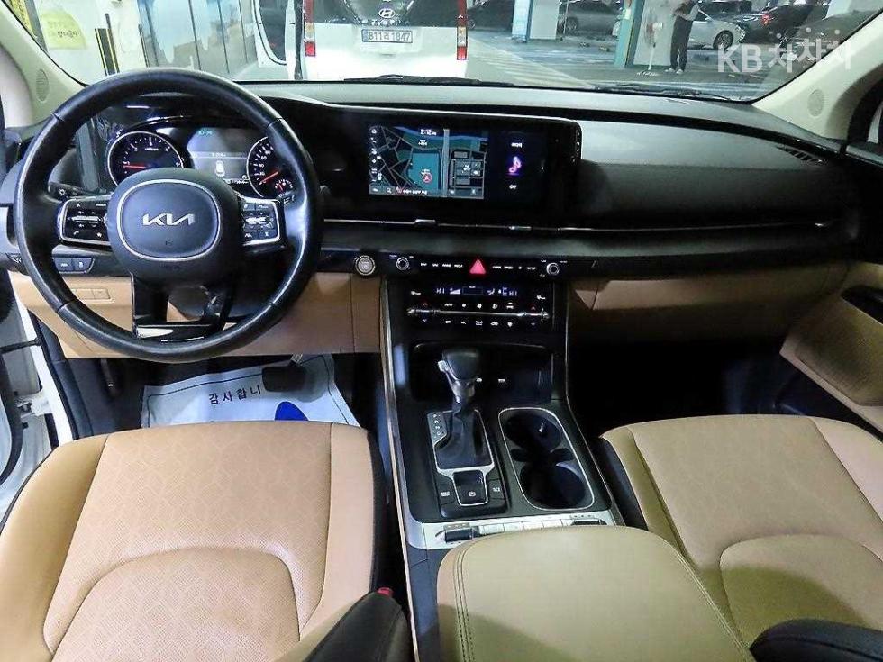 2022 - kia carnival