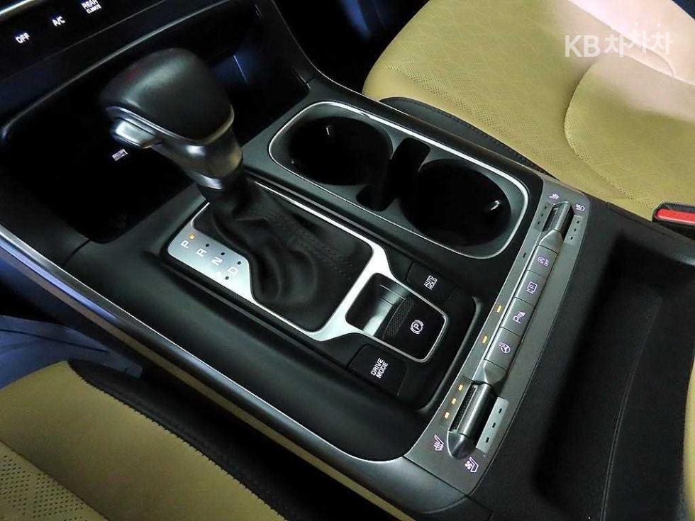 2022 - kia carnival