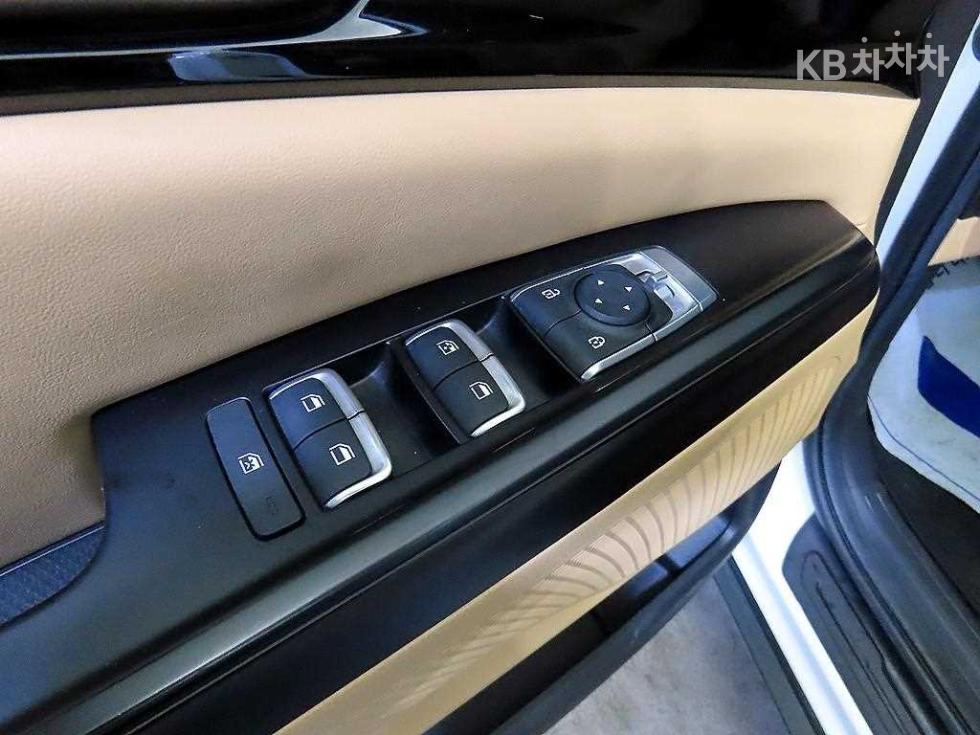 2022 - kia carnival