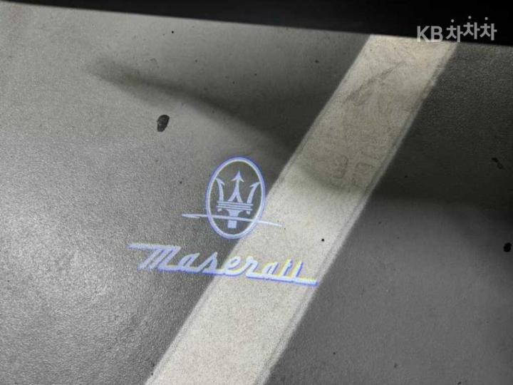 Maserati Ghibli 3.0 Diesel 10