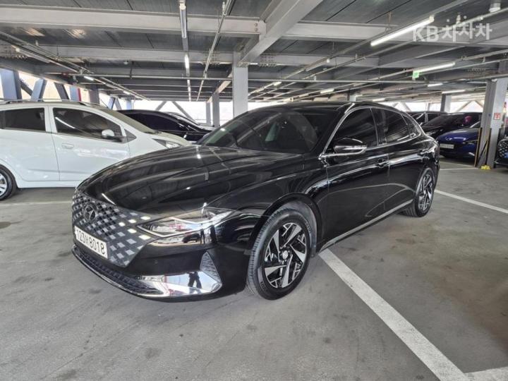Hyundai Grandeur Hybrid 2.4 Premium 2