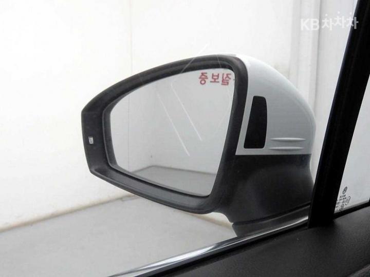 Volkswagen Tiguan 2.0 TDI Prestige 8