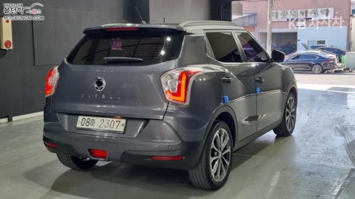 KG Mobility (Ssangyong) Tivoli Gasoline VX 3
