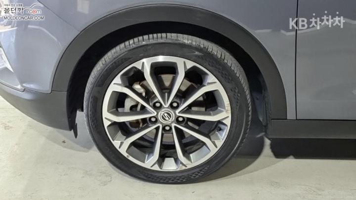 KG Mobility (Ssangyong) Tivoli Gasoline VX 7