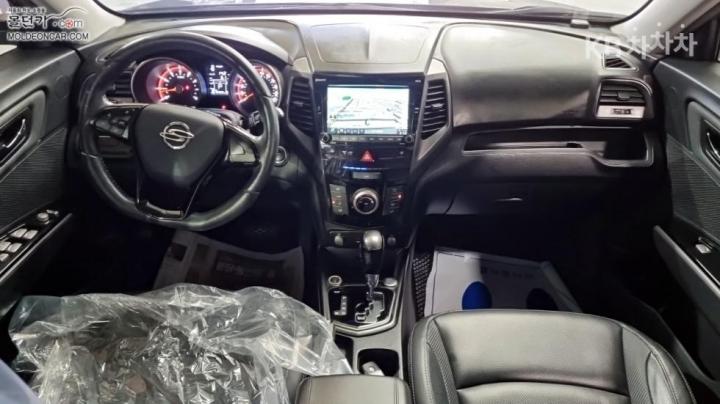 KG Mobility (Ssangyong) Tivoli Gasoline VX 8