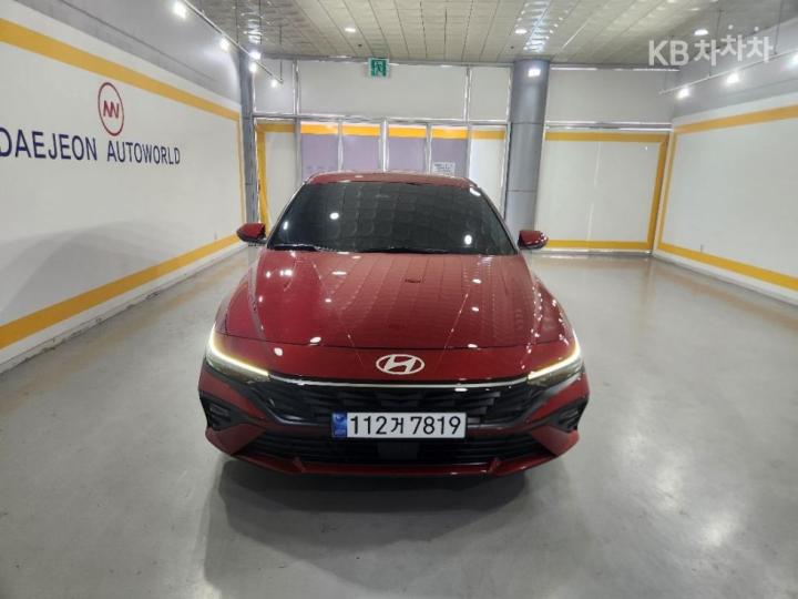 Hyundai Avante Hybrid CN7 1.6 HEV Smart