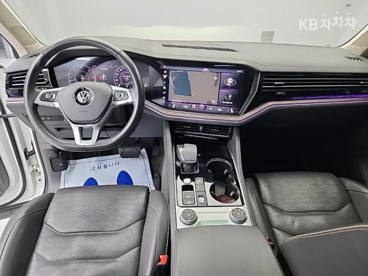 Volkswagen Touareg 3.0 TDI Prestige 8