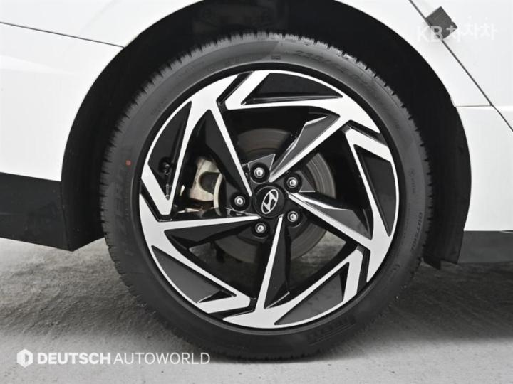 Hyundai Sonata The Edge Hybrid DN8 2.0 HEV Inspiration 6