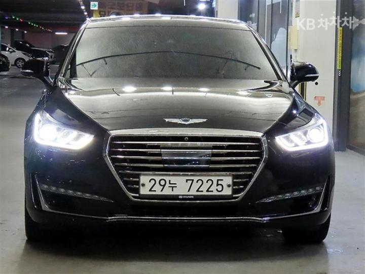 Genesis EQ900 3.8 GDI AWD Premium Luxury 3