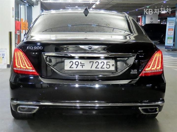 Genesis EQ900 3.8 GDI AWD Premium Luxury 6