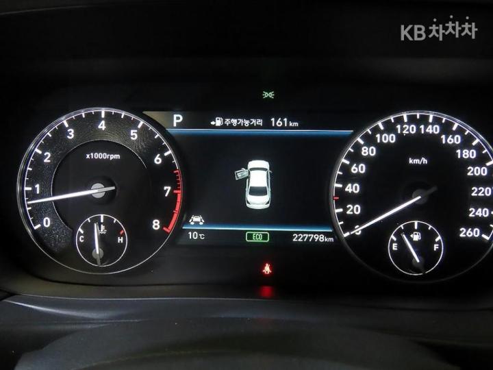 Genesis EQ900 3.8 GDI AWD Premium Luxury 10