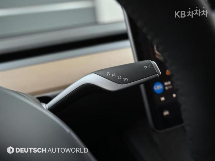 Tesla Model 3 Long Range 10